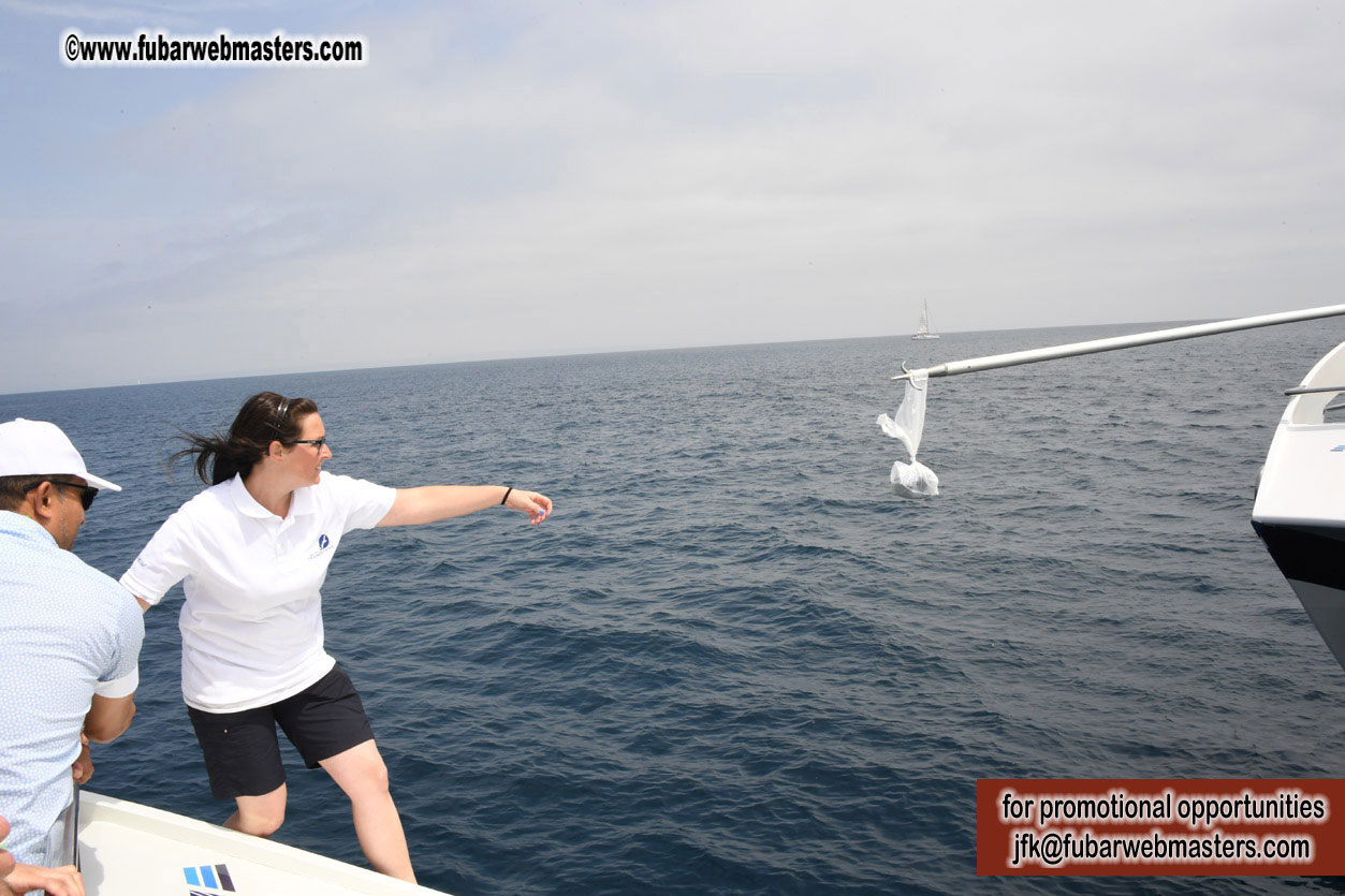Boat Trip with Cool Drinks & Hot Girls