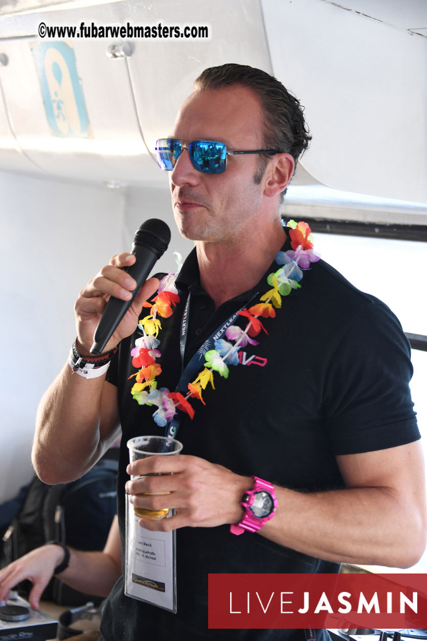 Boat Trip with Cool Drinks & Hot Girls