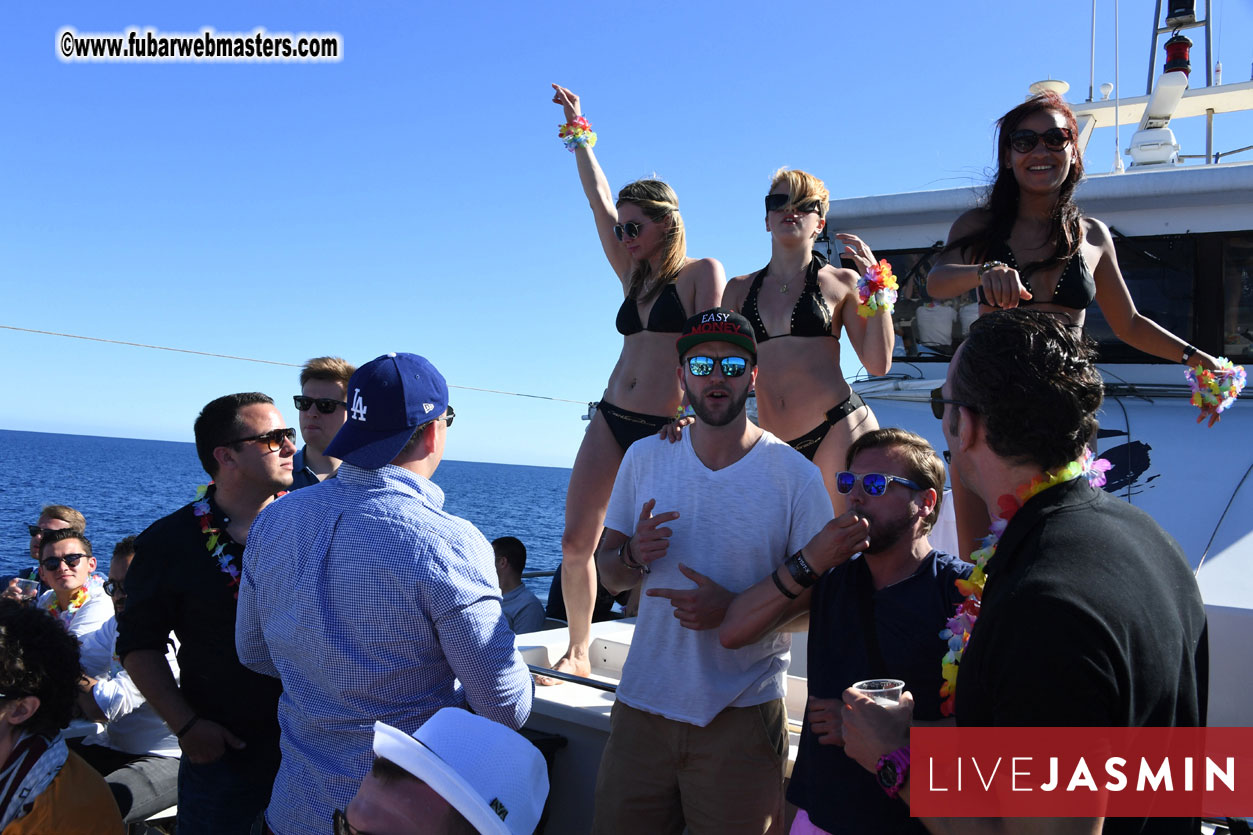 Boat Trip with Cool Drinks & Hot Girls