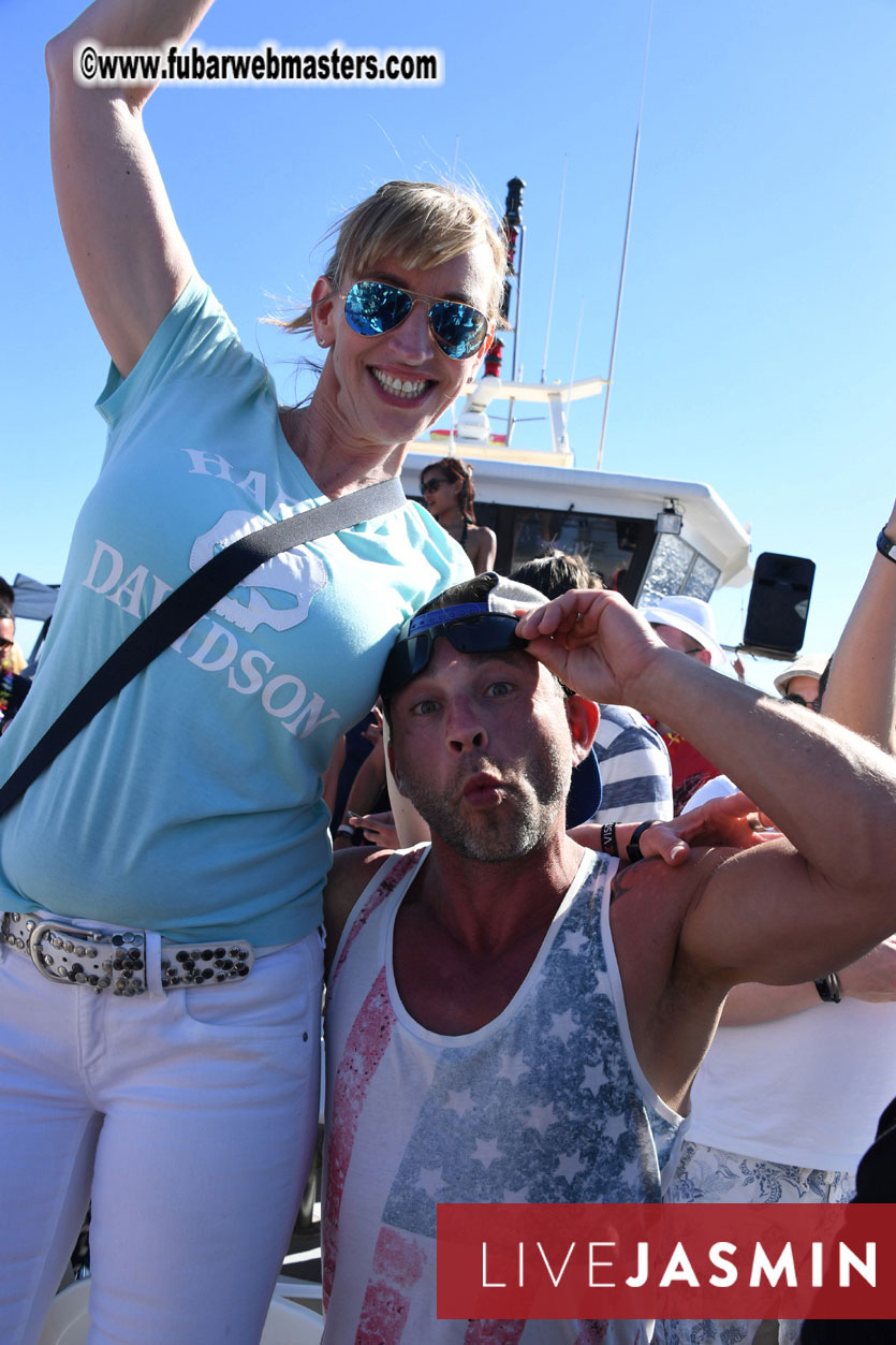 Boat Trip with Cool Drinks & Hot Girls