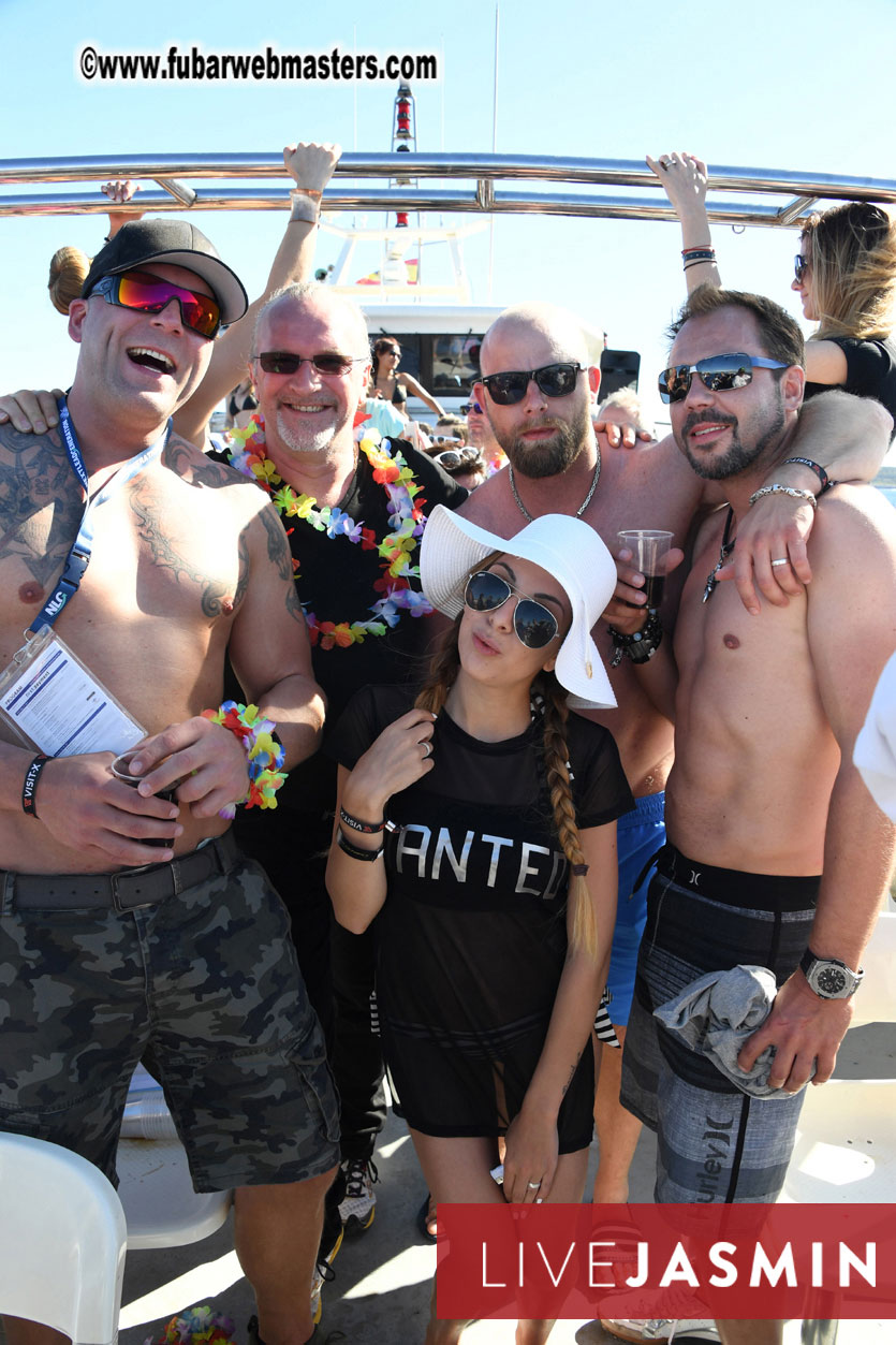 Boat Trip with Cool Drinks & Hot Girls