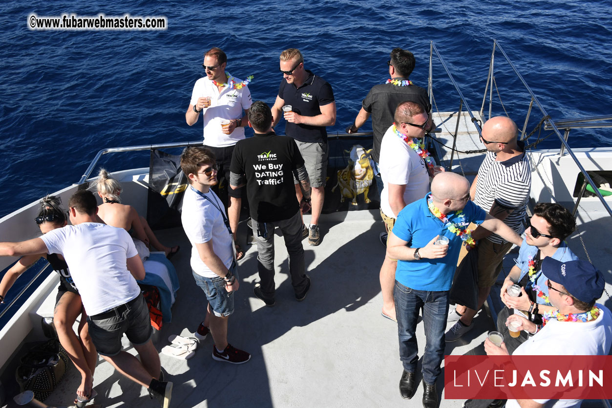 Boat Trip with Cool Drinks & Hot Girls