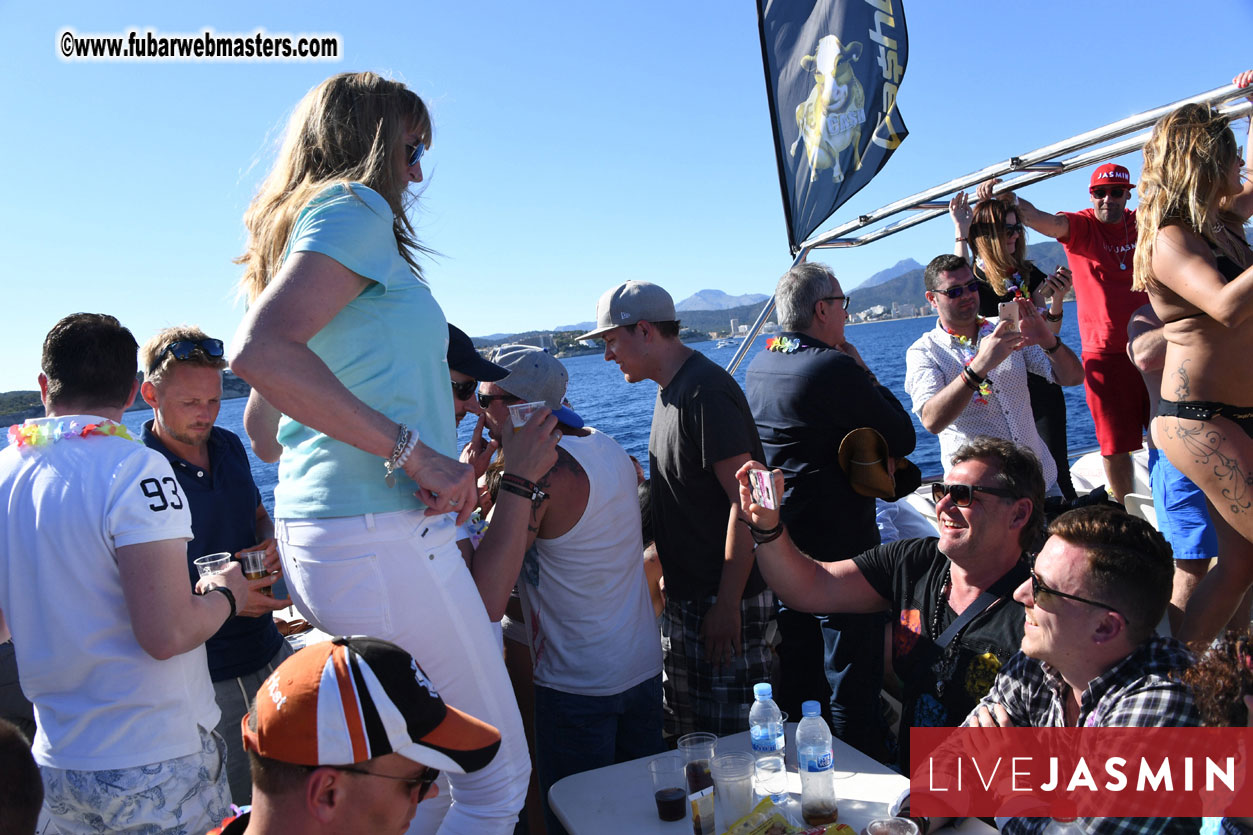 Boat Trip with Cool Drinks & Hot Girls
