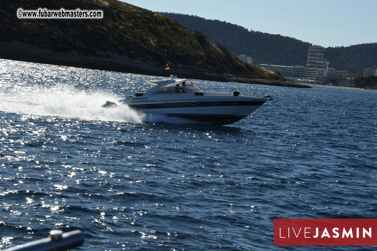 Boat Trip with Cool Drinks & Hot Girls
