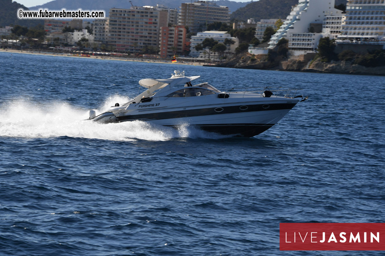 Boat Trip with Cool Drinks & Hot Girls