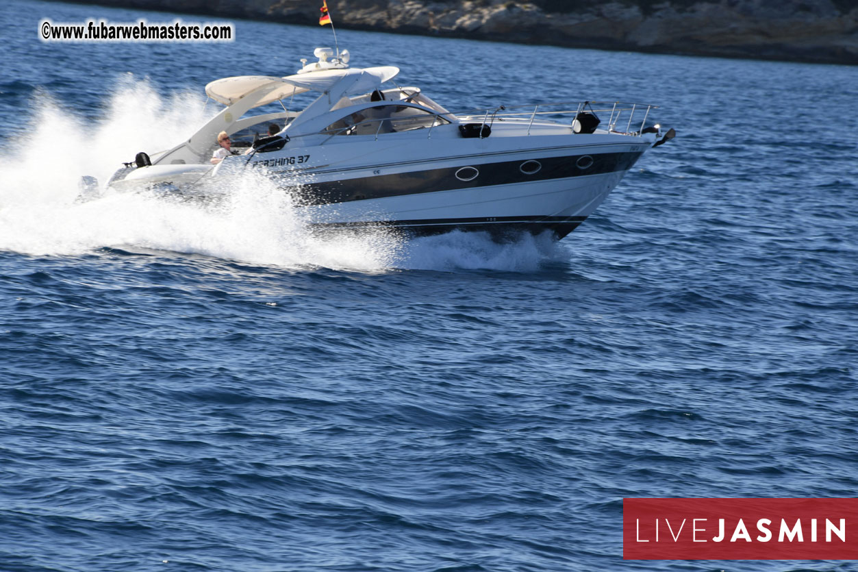 Boat Trip with Cool Drinks & Hot Girls