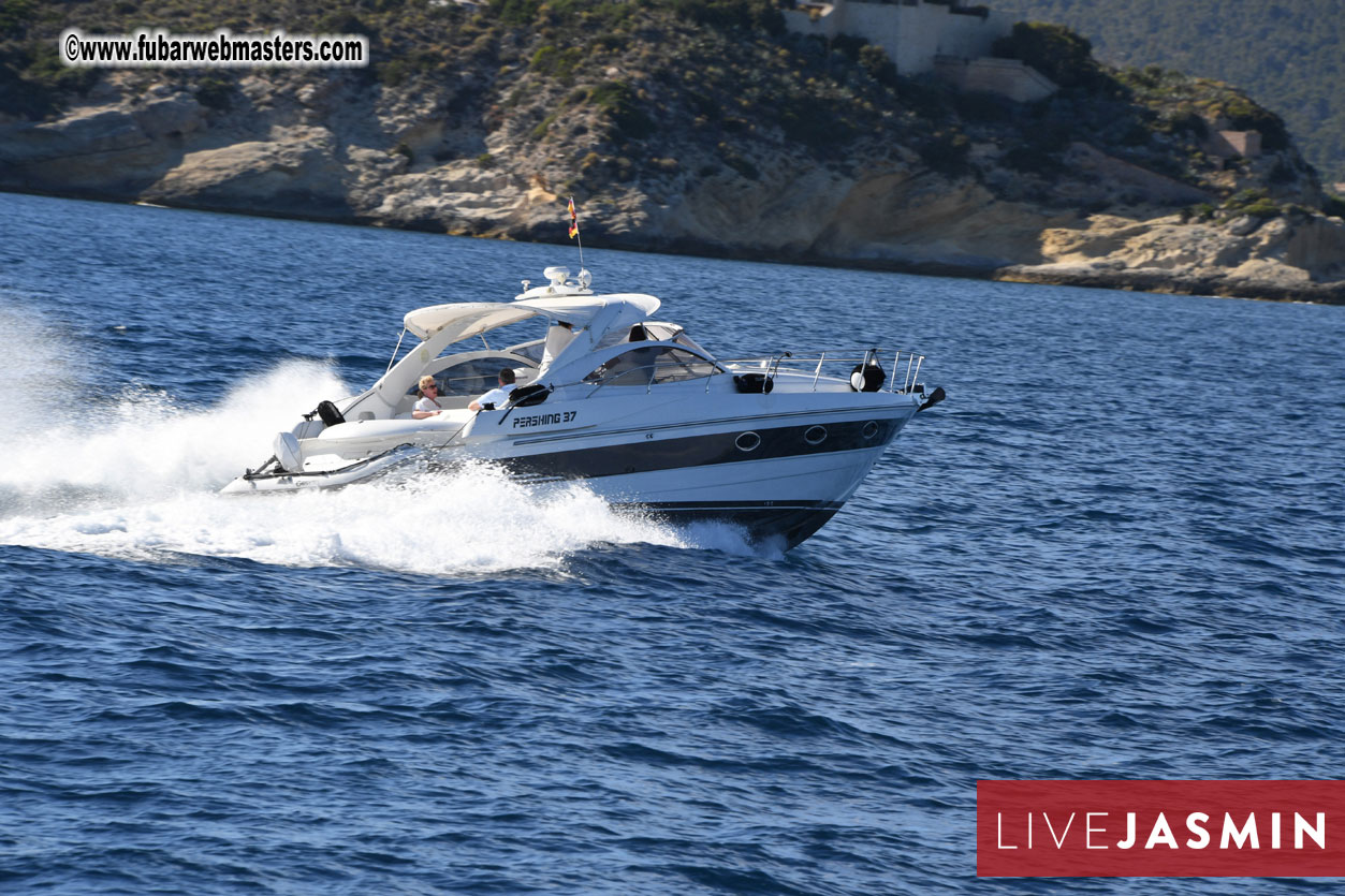 Boat Trip with Cool Drinks & Hot Girls
