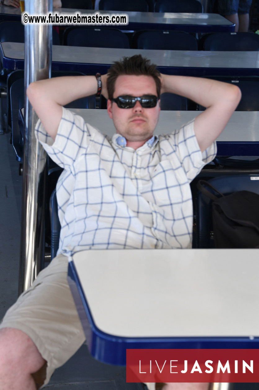 Boat Trip with Cool Drinks & Hot Girls