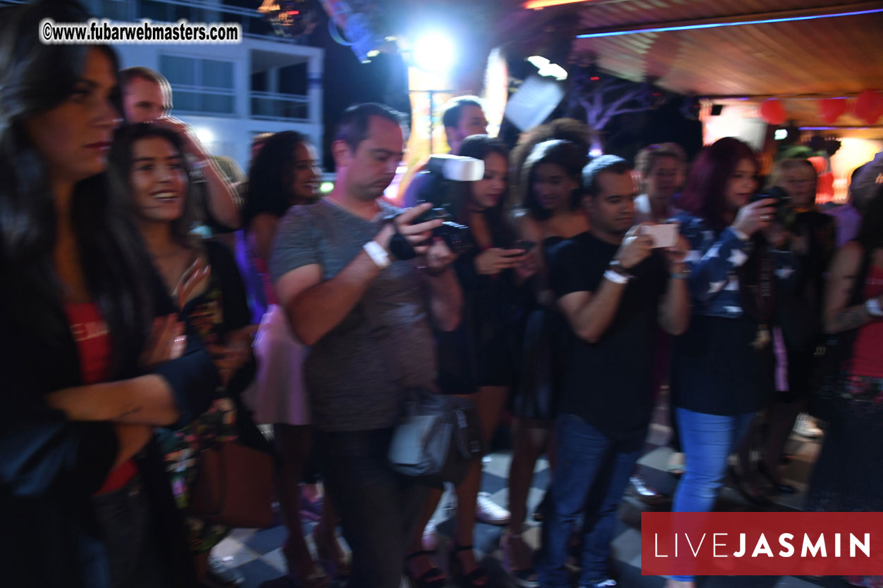 EWT VIP Party at Alex?Çÿs Lounge