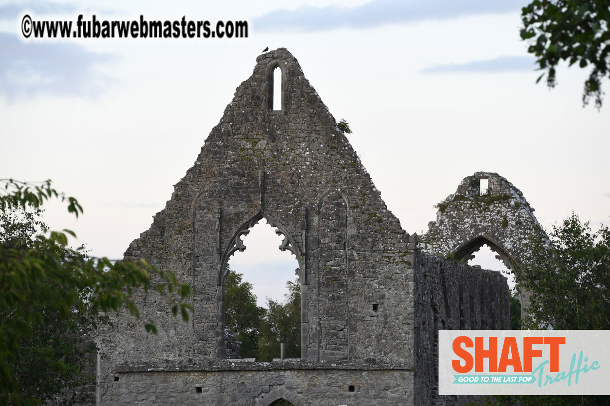 Arrivals and Pre-Show Cocktails