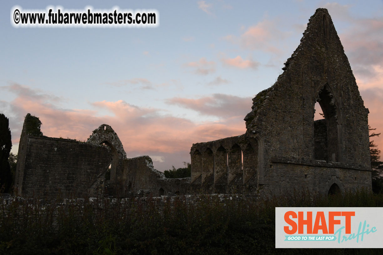 Arrivals and Pre-Show Cocktails