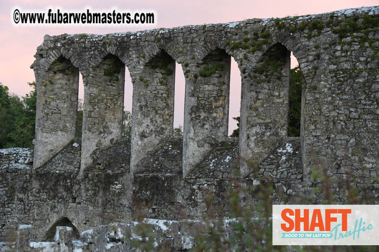 Arrivals and Pre-Show Cocktails