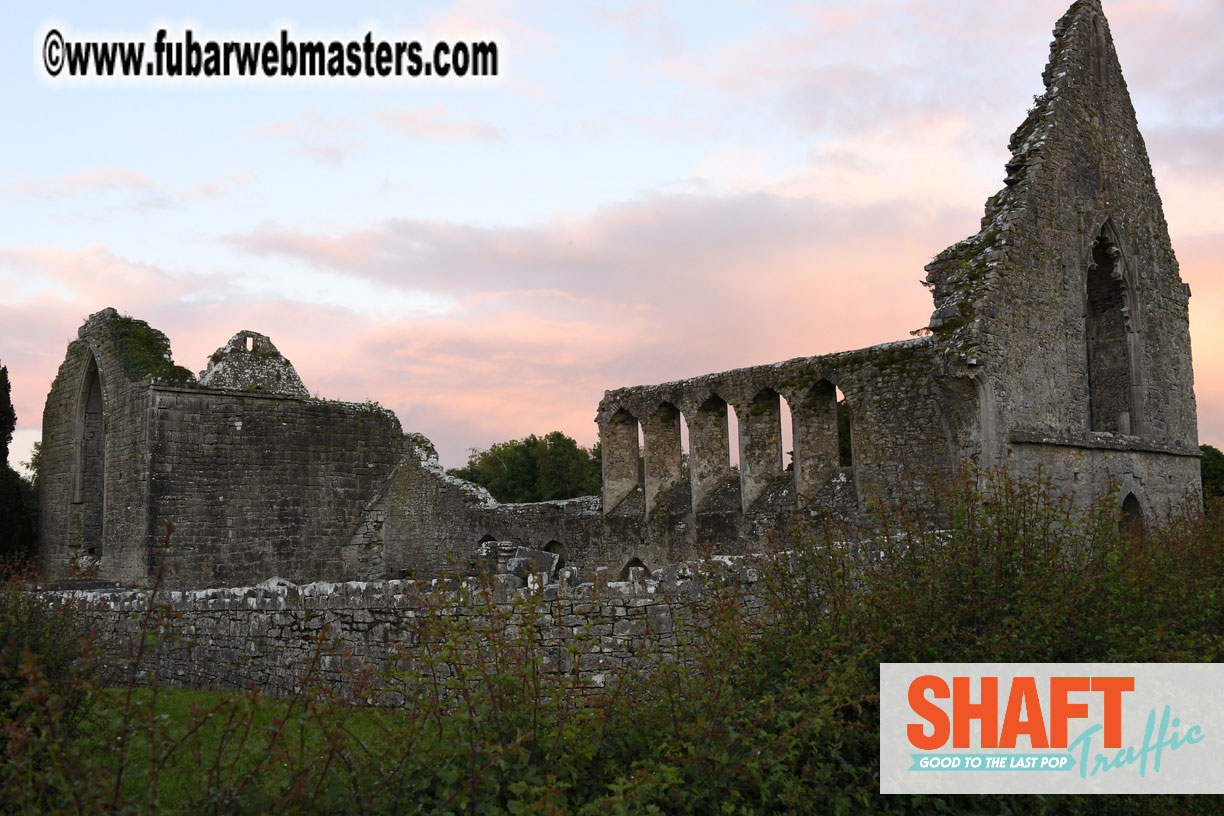 Arrivals and Pre-Show Cocktails