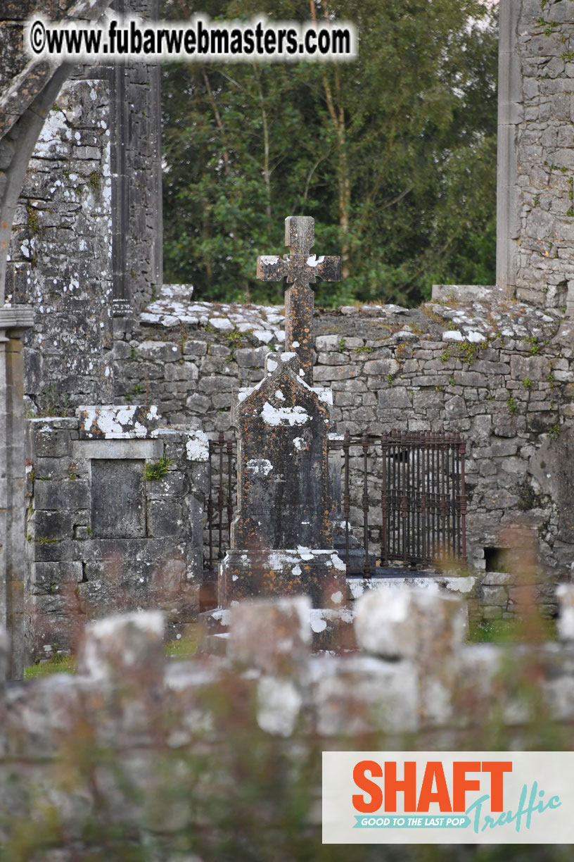 Arrivals and Pre-Show Cocktails