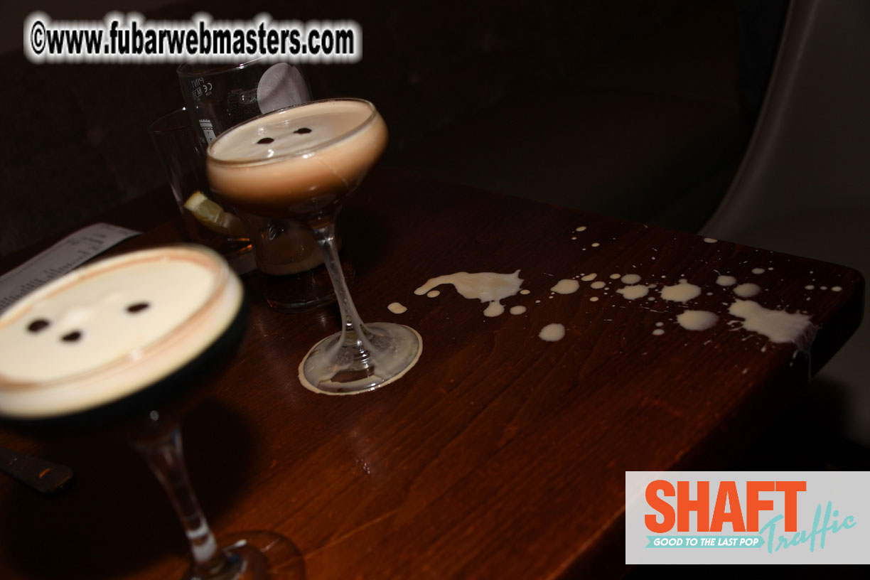 Arrivals and Pre-Show Cocktails