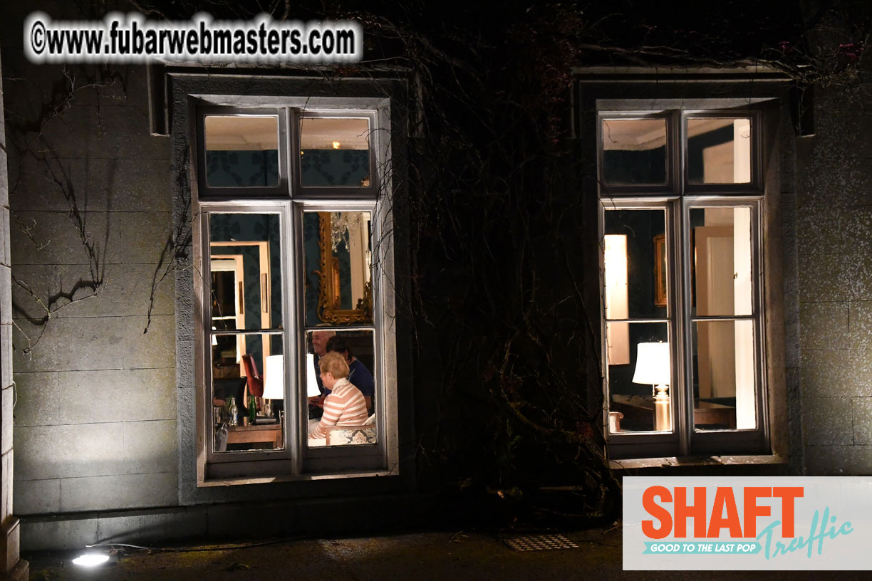 Arrivals and Pre-Show Cocktails