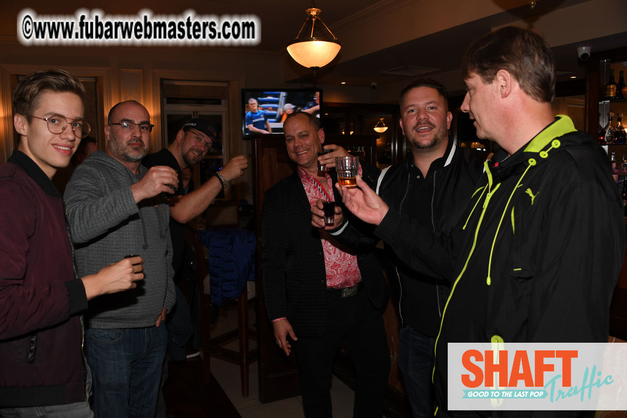 Arrivals and Pre-Show Cocktails