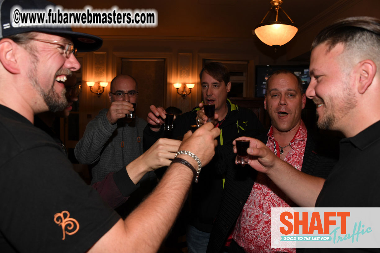 Arrivals and Pre-Show Cocktails