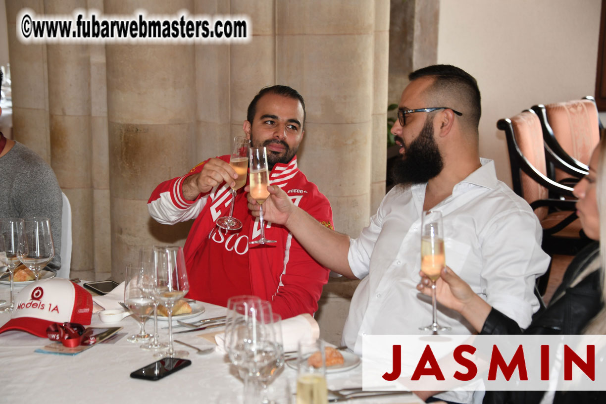 City Sightseeing and Lunch @ Halasz Bastya 