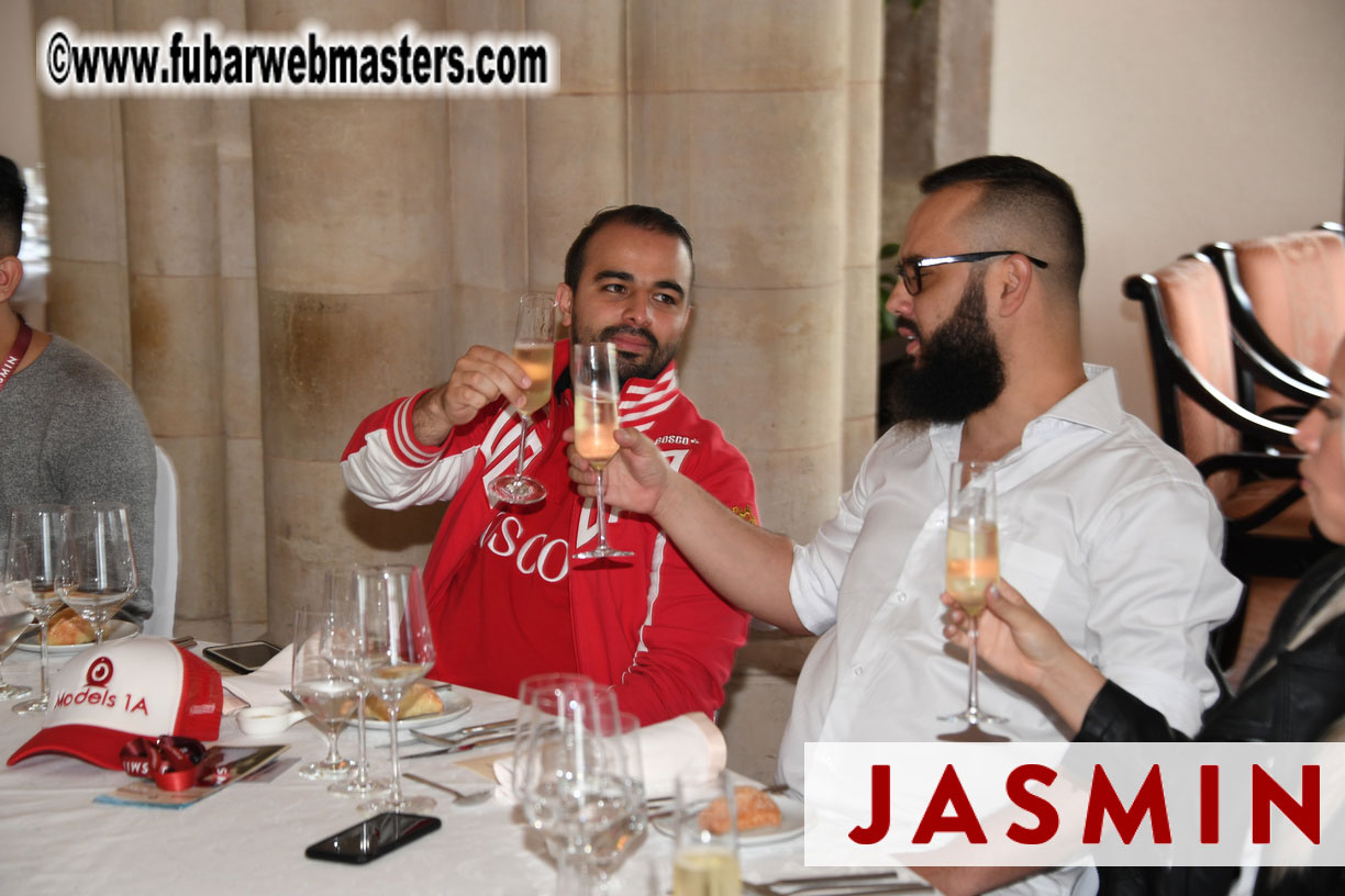 City Sightseeing and Lunch @ Halasz Bastya 