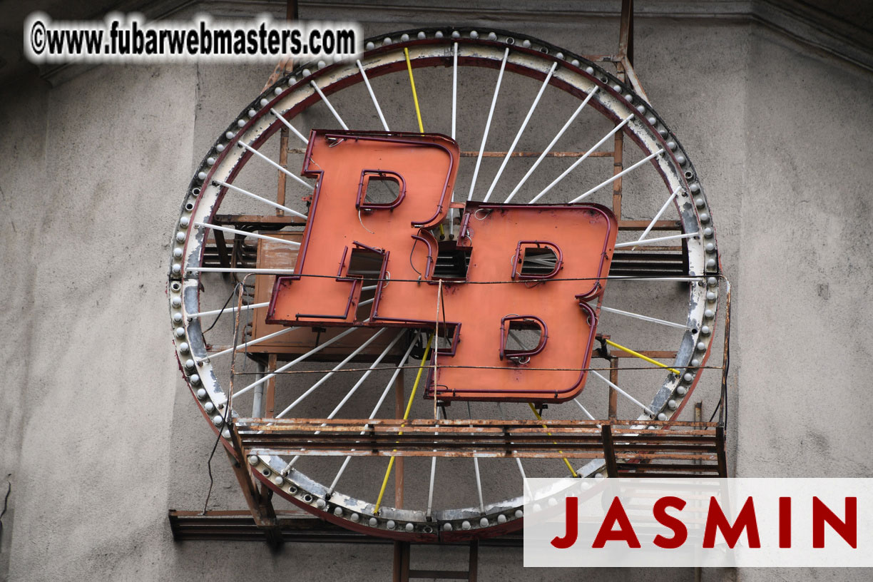 City Tour & Lunch @ Robinsons