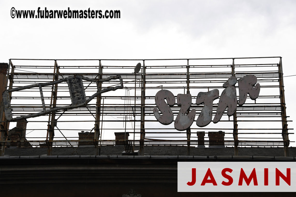 City Tour & Lunch @ Robinsons