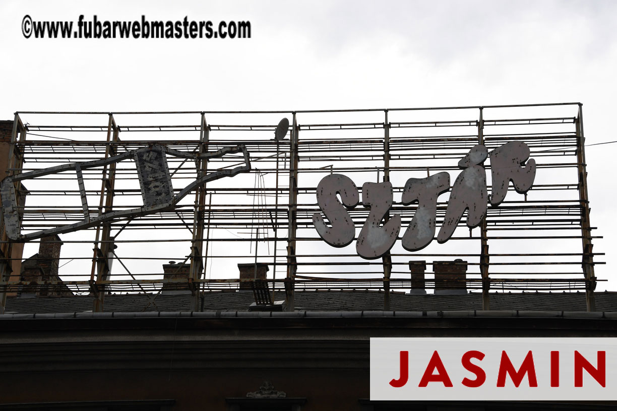 City Tour & Lunch @ Robinsons