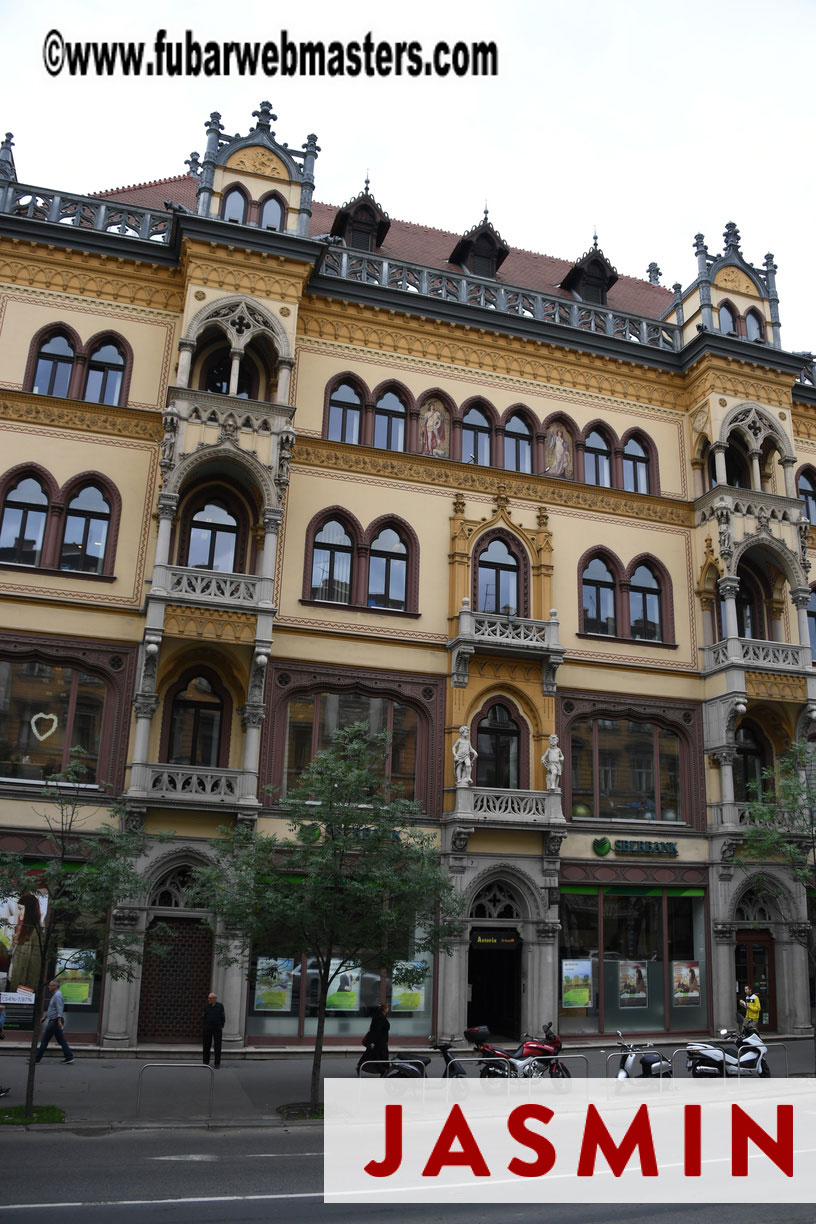 City Tour & Lunch @ Robinsons