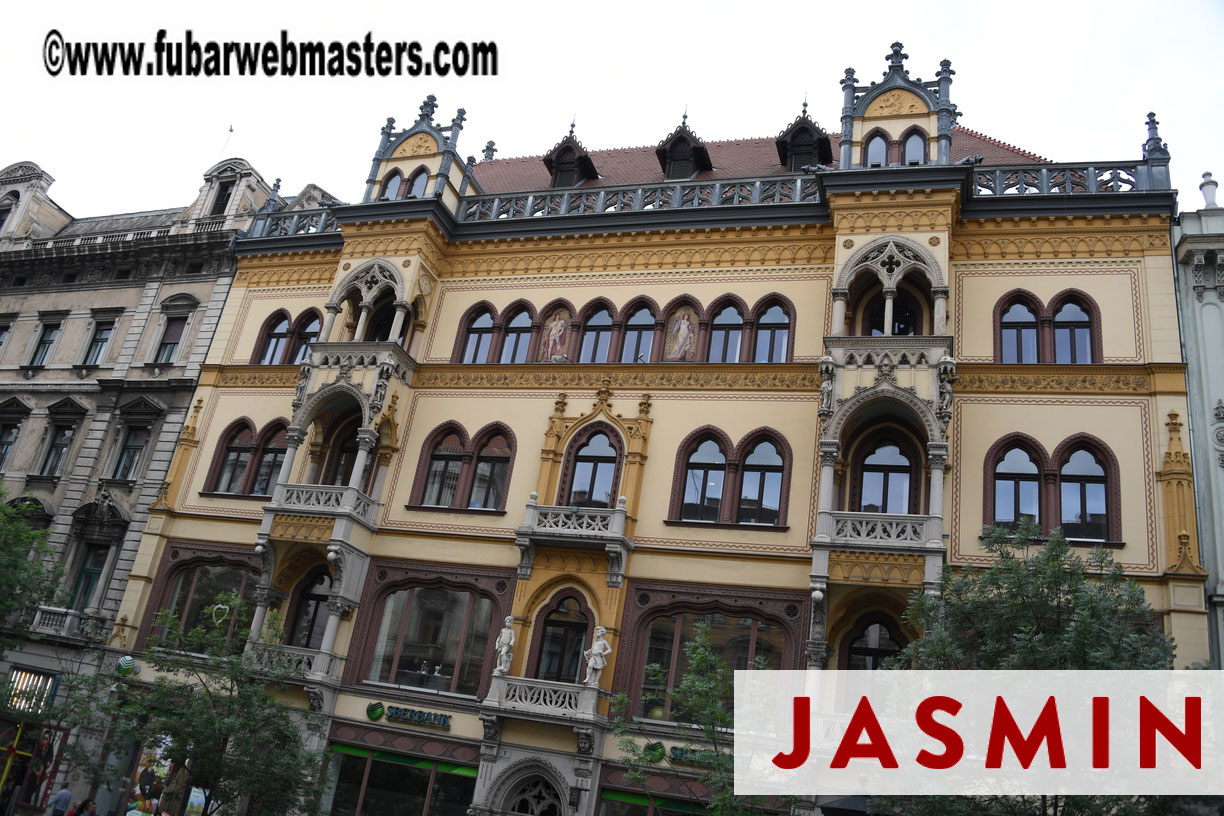 City Tour & Lunch @ Robinsons