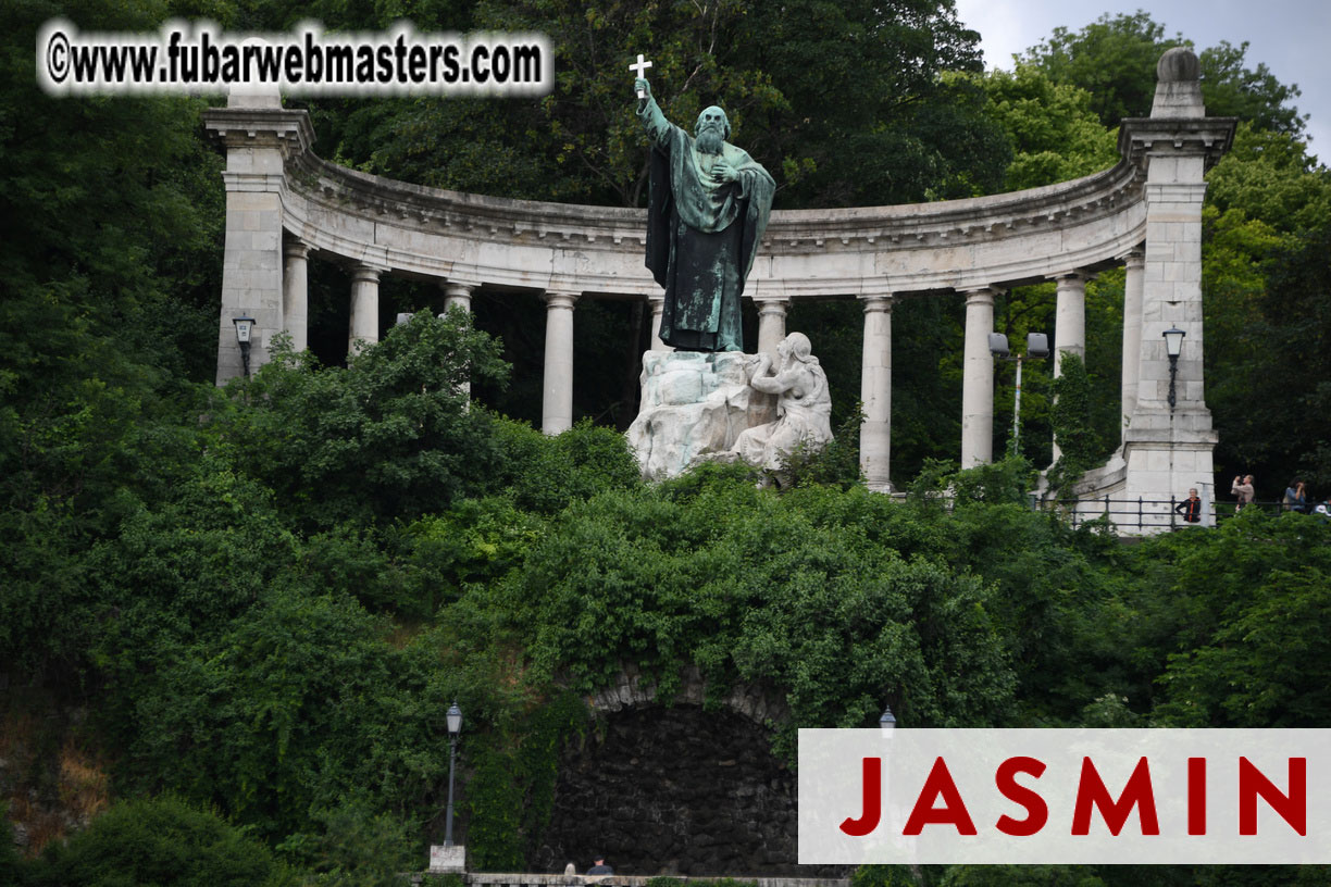 City Tour & Lunch @ Robinsons