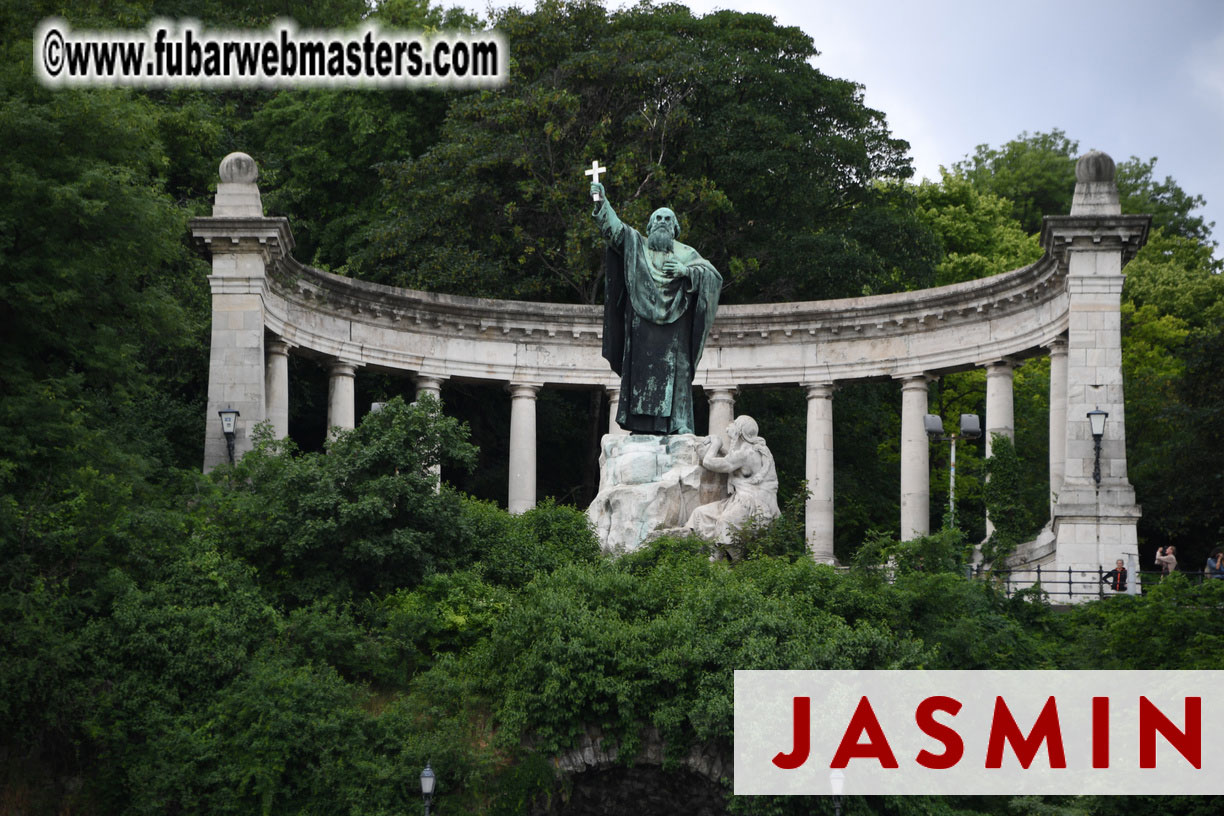 City Tour & Lunch @ Robinsons