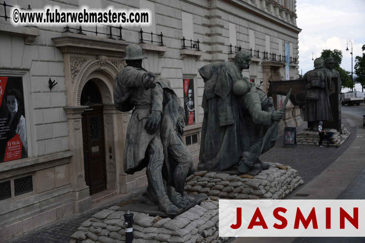 City Tour & Lunch @ Robinsons