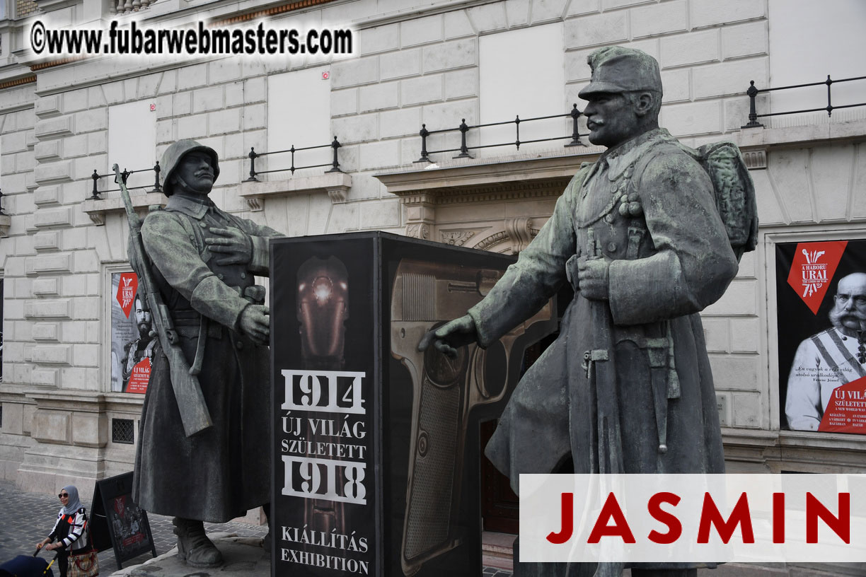 City Tour & Lunch @ Robinsons