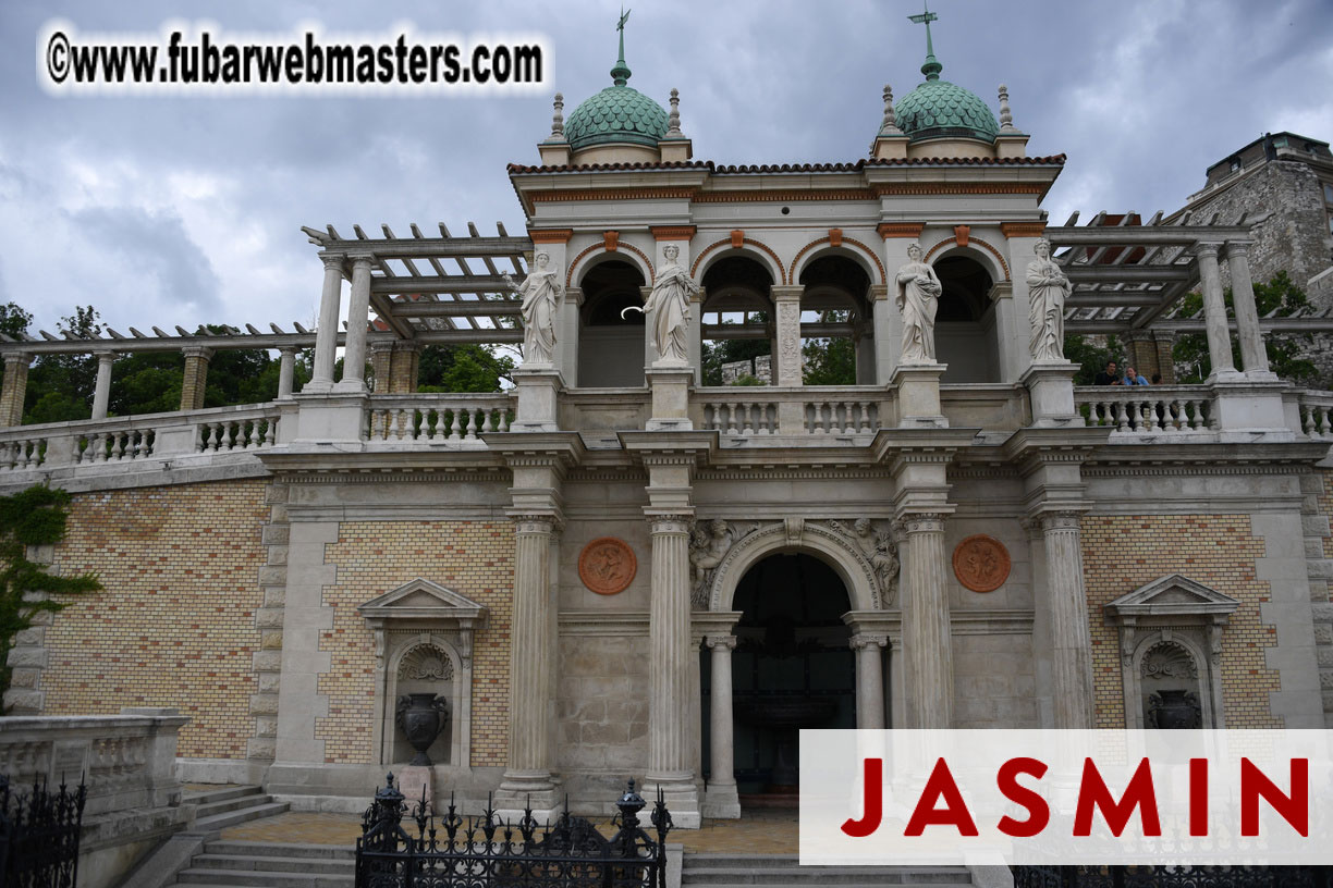 City Tour & Lunch @ Robinsons