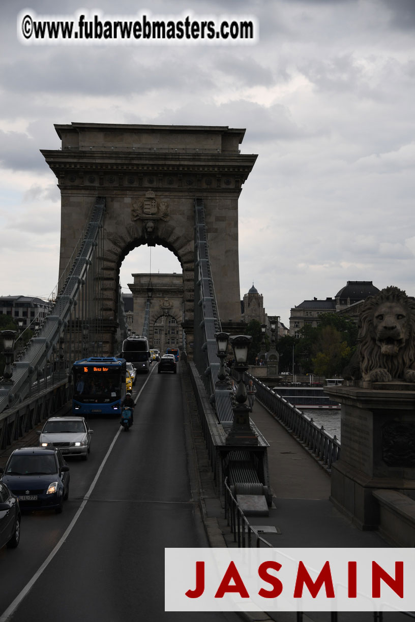 City Tour & Lunch @ Robinsons