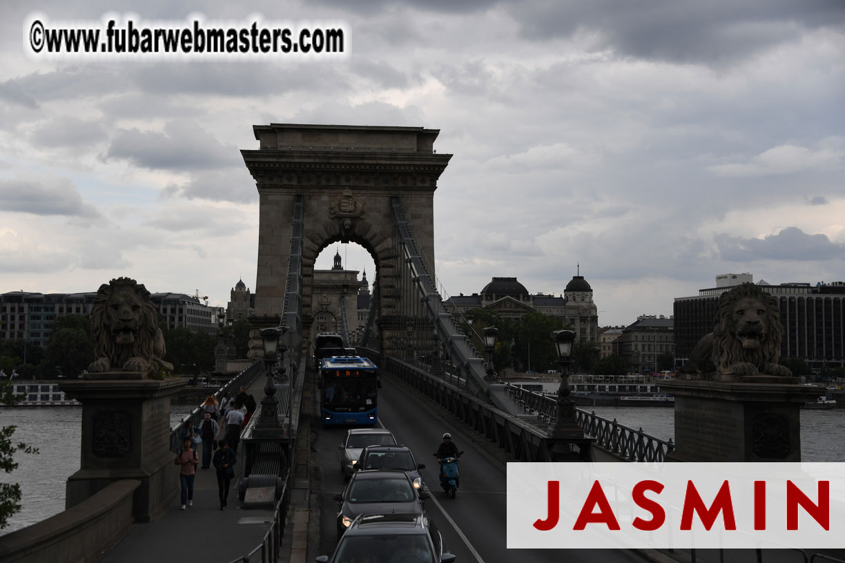 City Tour & Lunch @ Robinsons