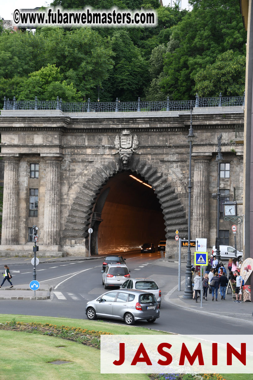 City Tour & Lunch @ Robinsons