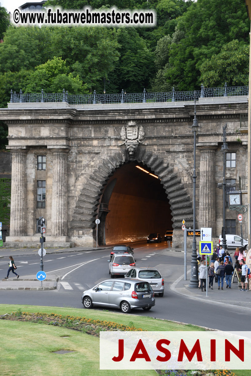 City Tour & Lunch @ Robinsons