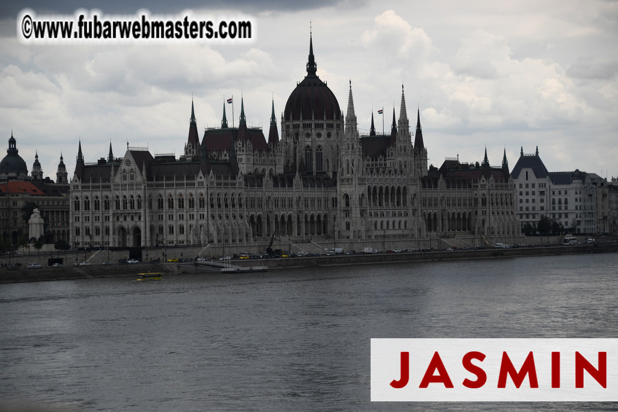 City Tour & Lunch @ Robinsons