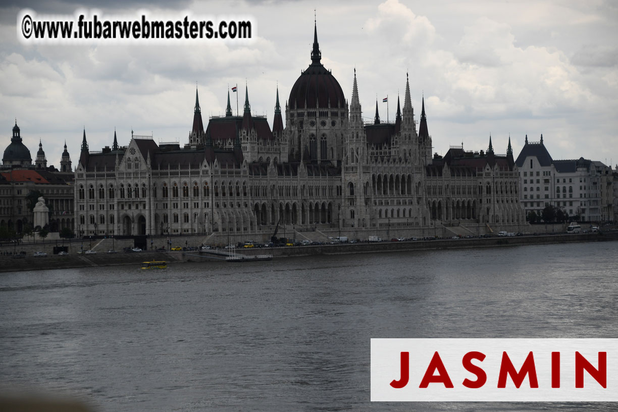 City Tour & Lunch @ Robinsons