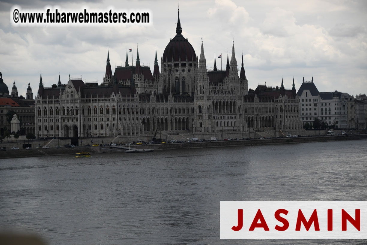 City Tour & Lunch @ Robinsons