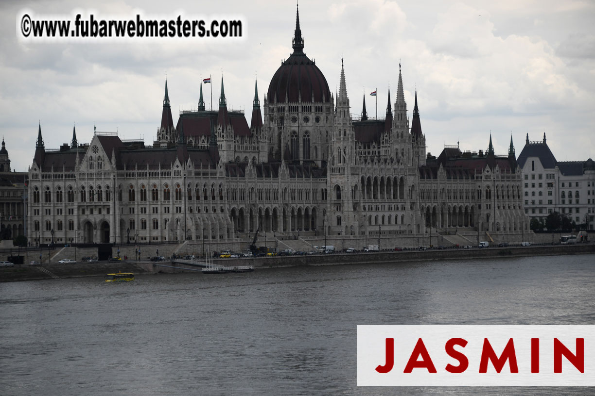 City Tour & Lunch @ Robinsons