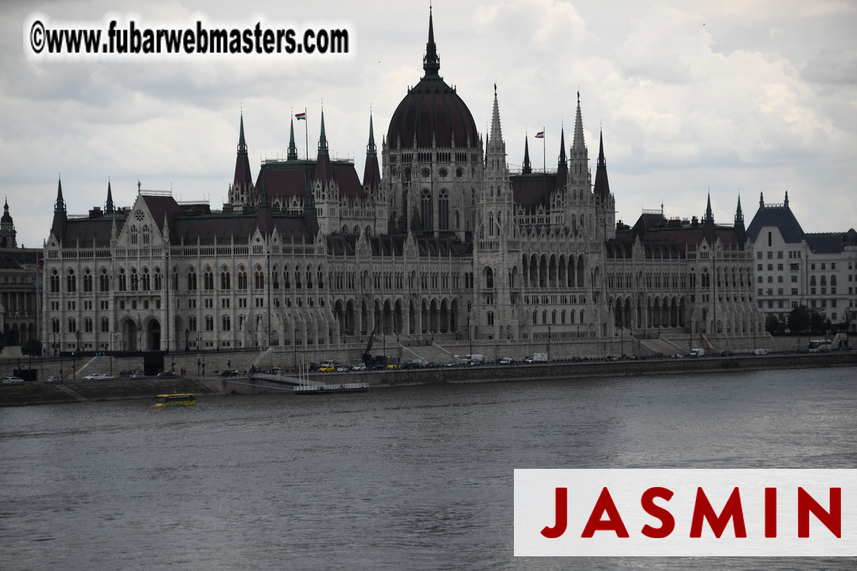 City Tour & Lunch @ Robinsons