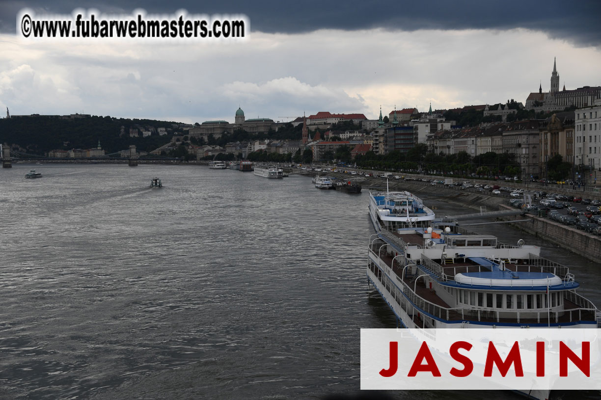 City Tour & Lunch @ Robinsons