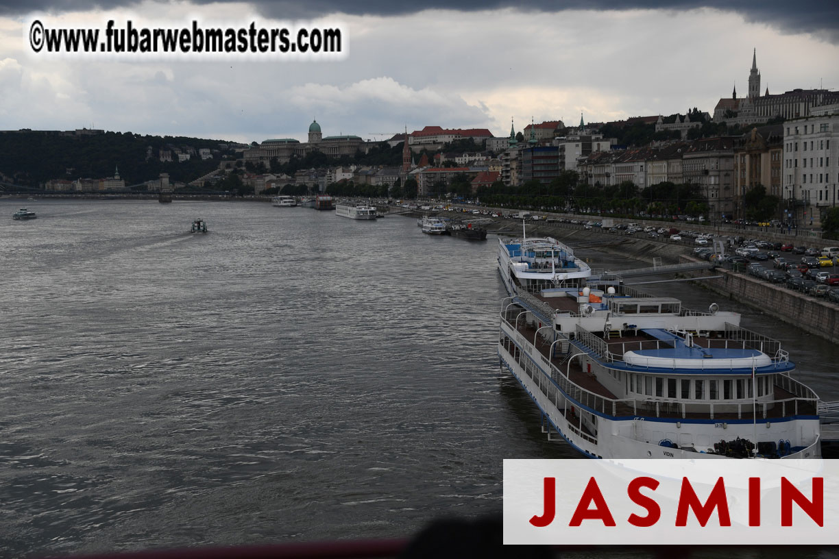 City Tour & Lunch @ Robinsons