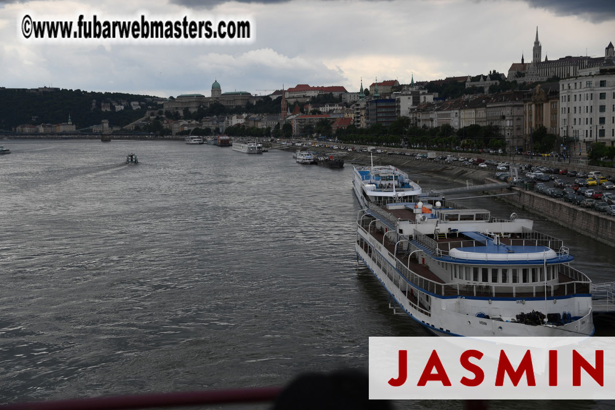 City Tour & Lunch @ Robinsons