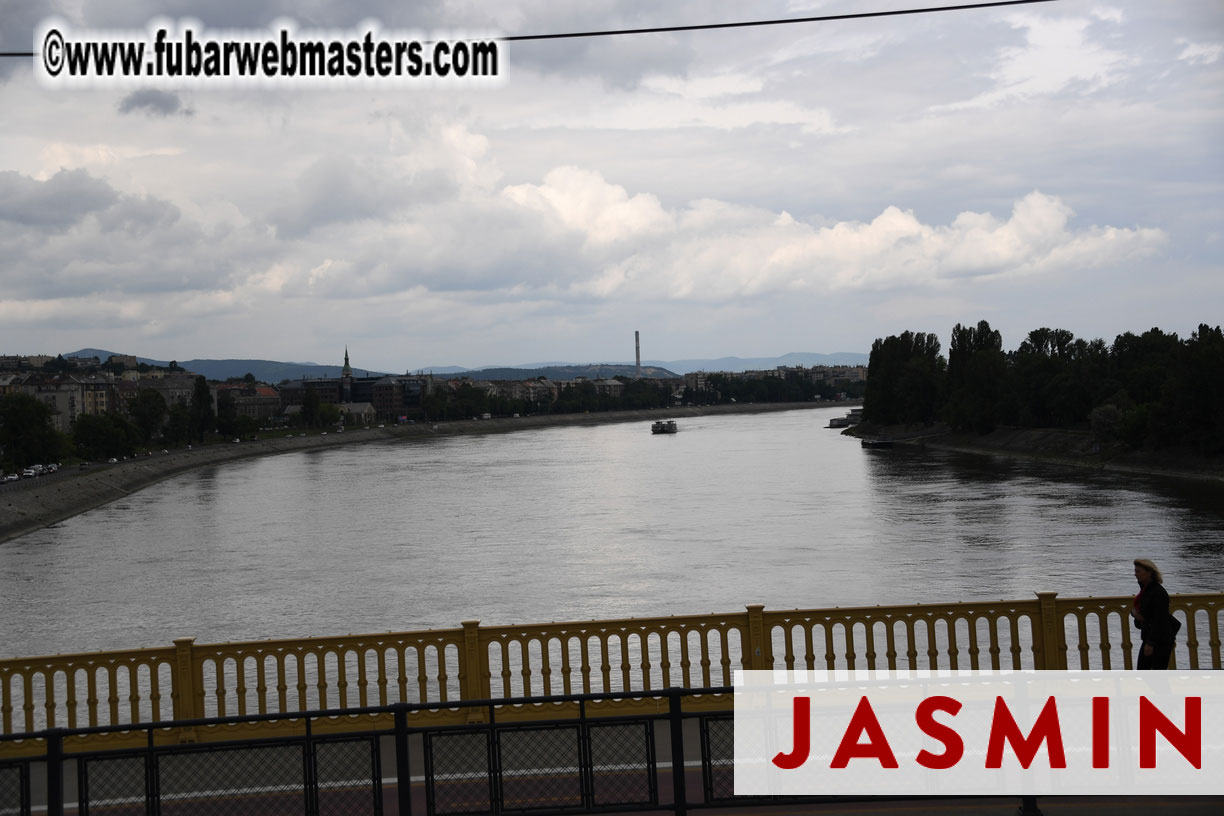 City Tour & Lunch @ Robinsons