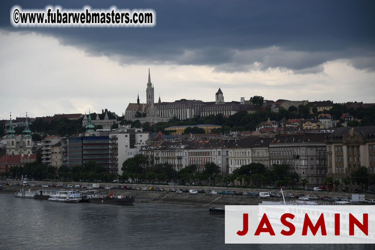 City Tour & Lunch @ Robinsons