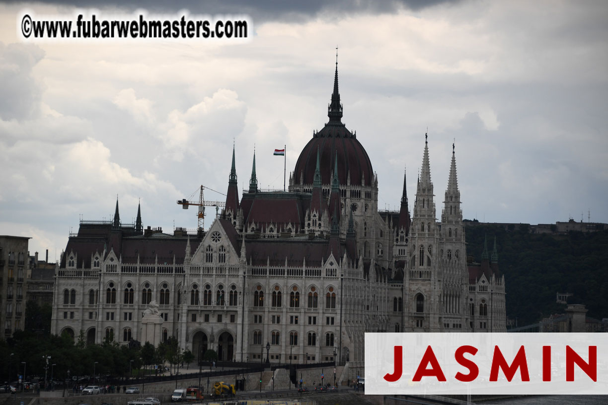 City Tour & Lunch @ Robinsons