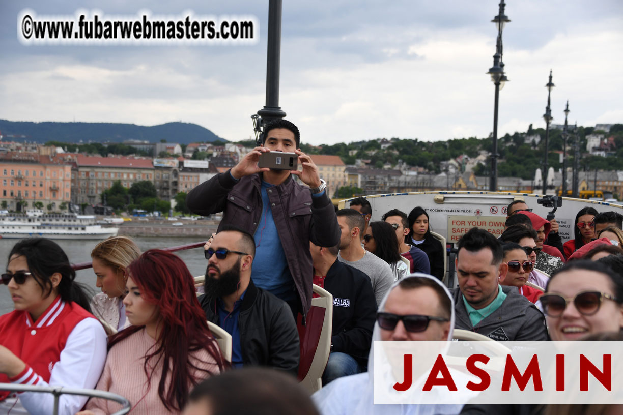 City Tour & Lunch @ Robinsons